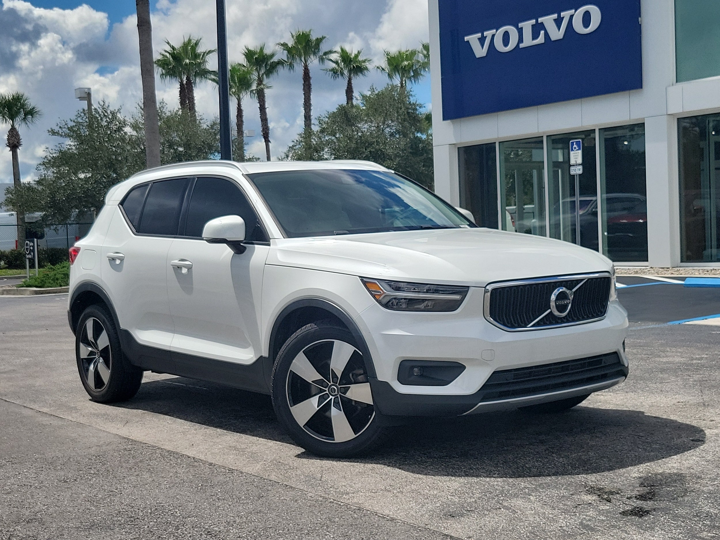2021 Volvo XC40