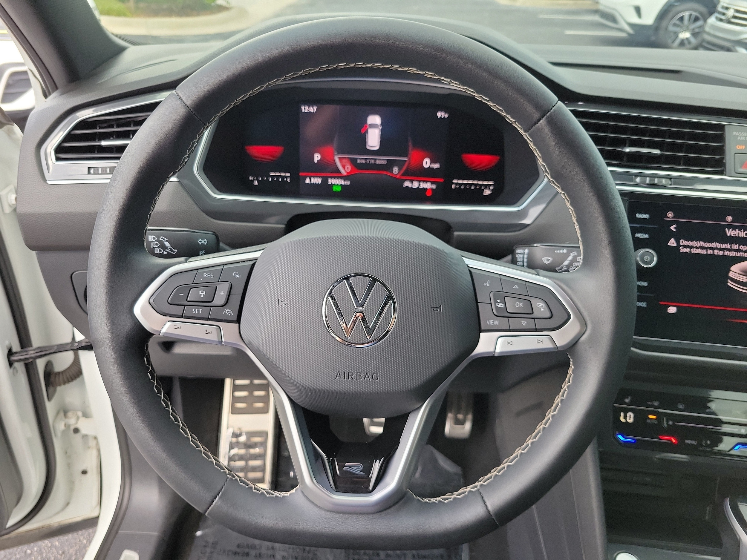 2023 Volkswagen Tiguan SE R-LINE BLACK - Photo 18