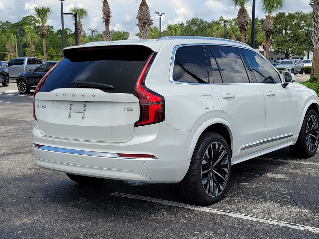 New 2026 Volvo XC90 Plug-In Hybrid T8 Plus SUV