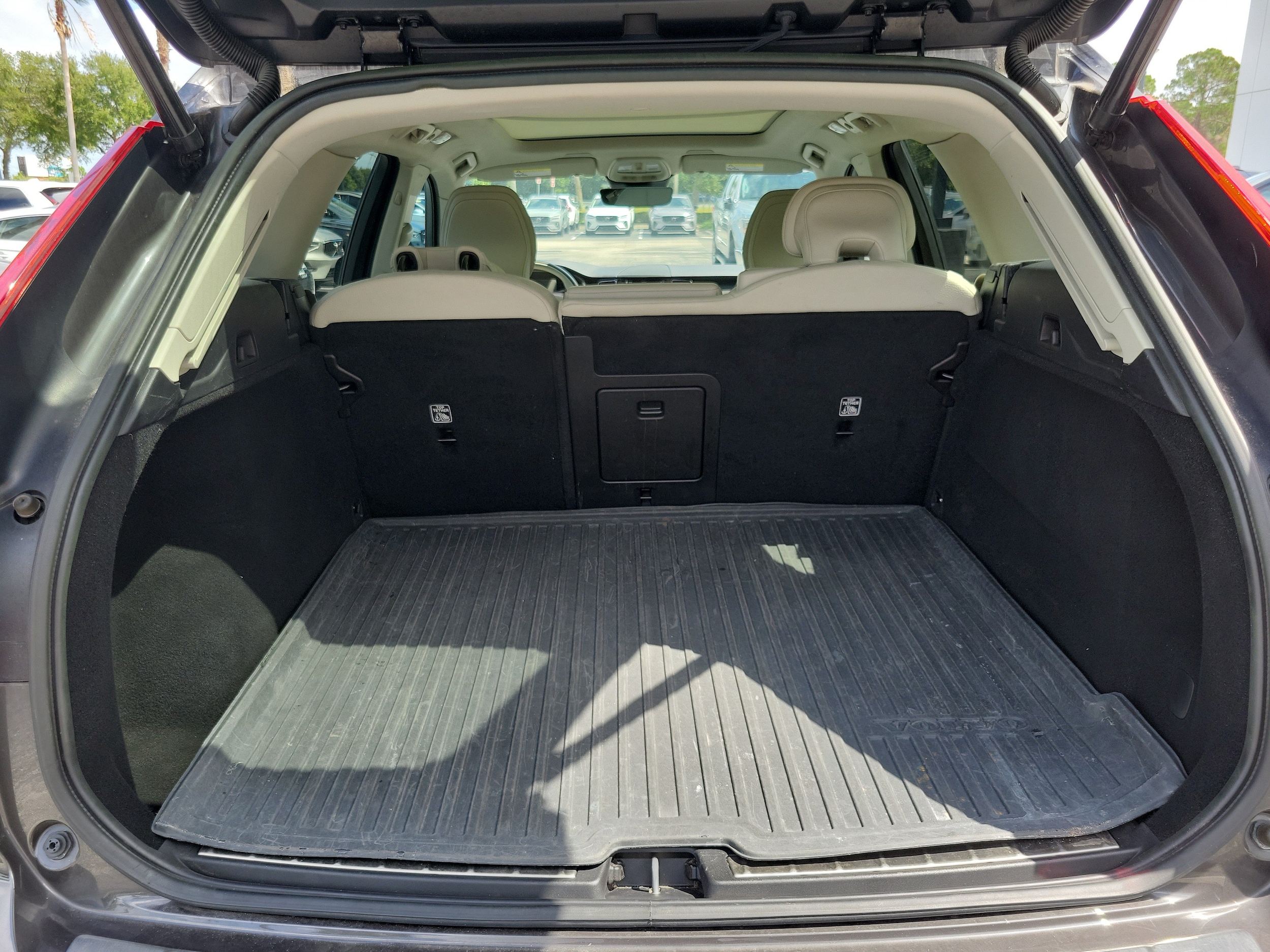 2024 Volvo XC60 Plus - Photo 7