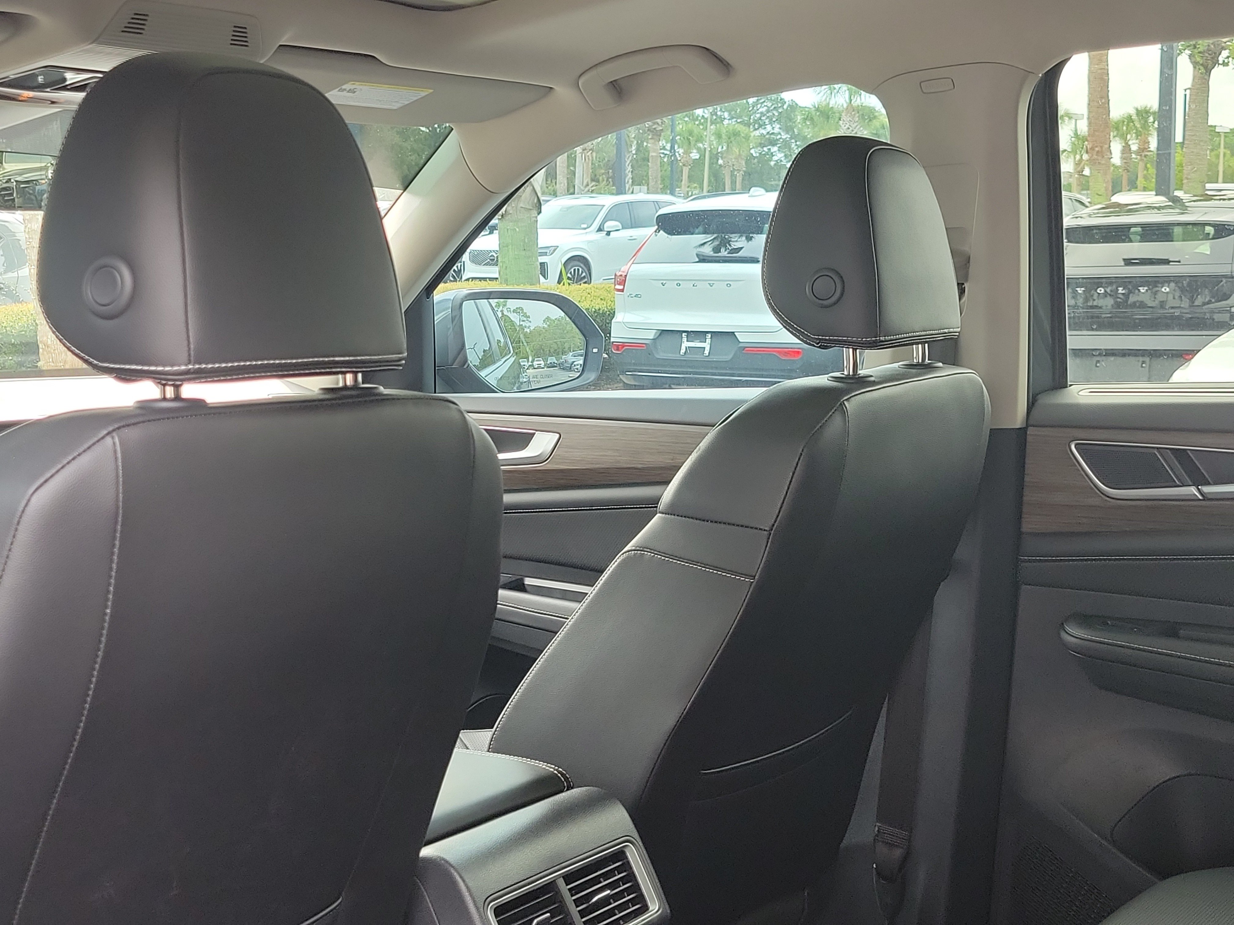 2024 Volkswagen Atlas SEL - Photo 10