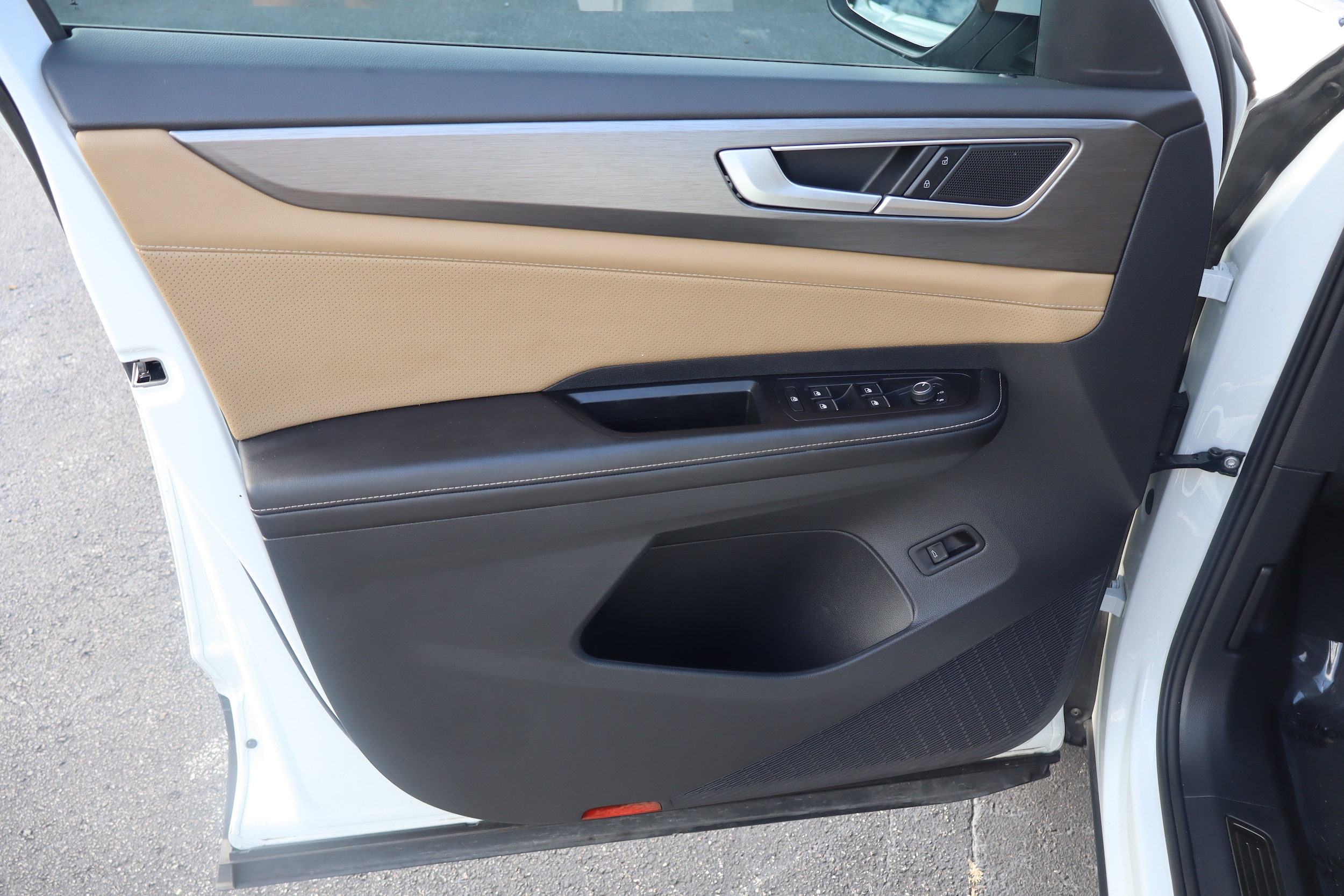 2024 Volkswagen Atlas Cross Sport SE w/Tech - Photo 16