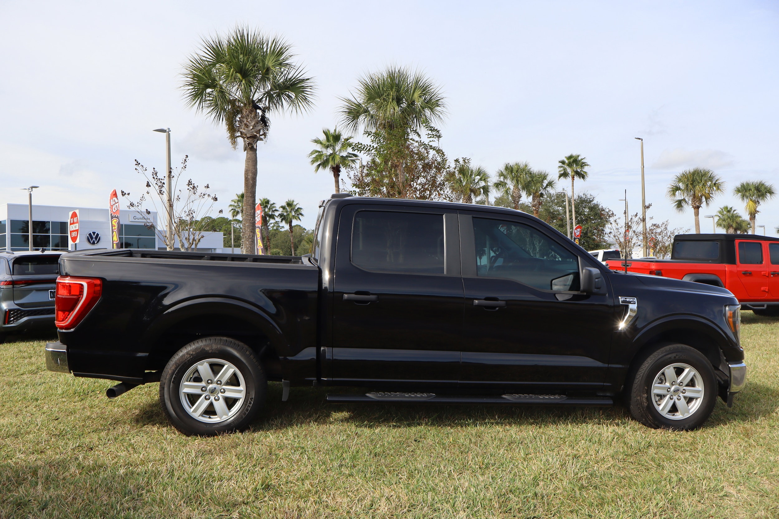 2023 Ford F-150 XLT - Photo 9