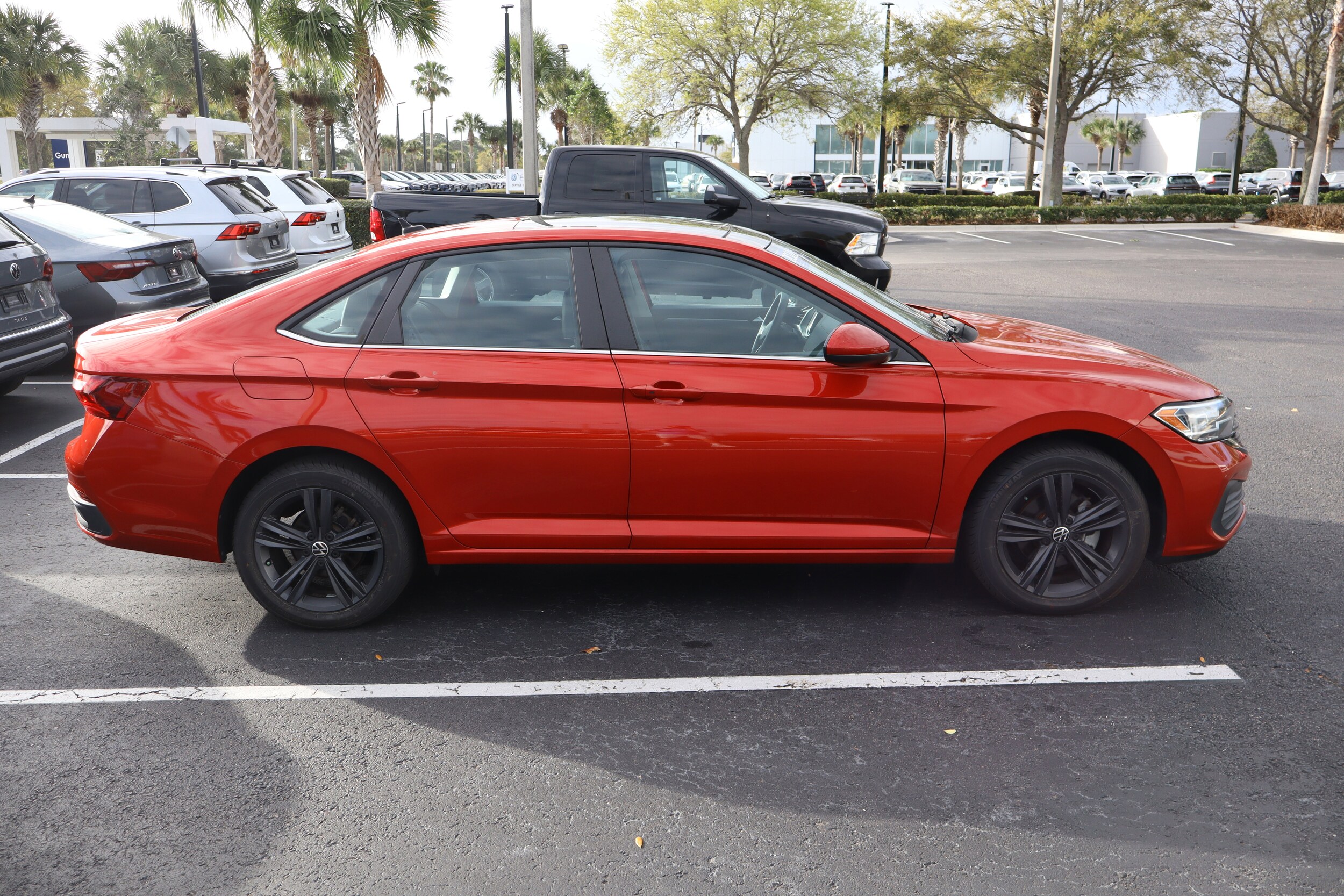 2022 Volkswagen Jetta SE - Photo 12