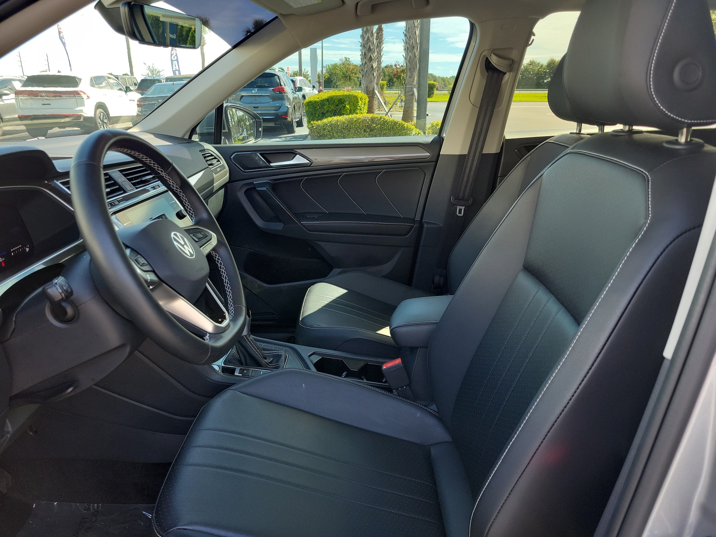 2024 Volkswagen Tiguan SE - Photo 18