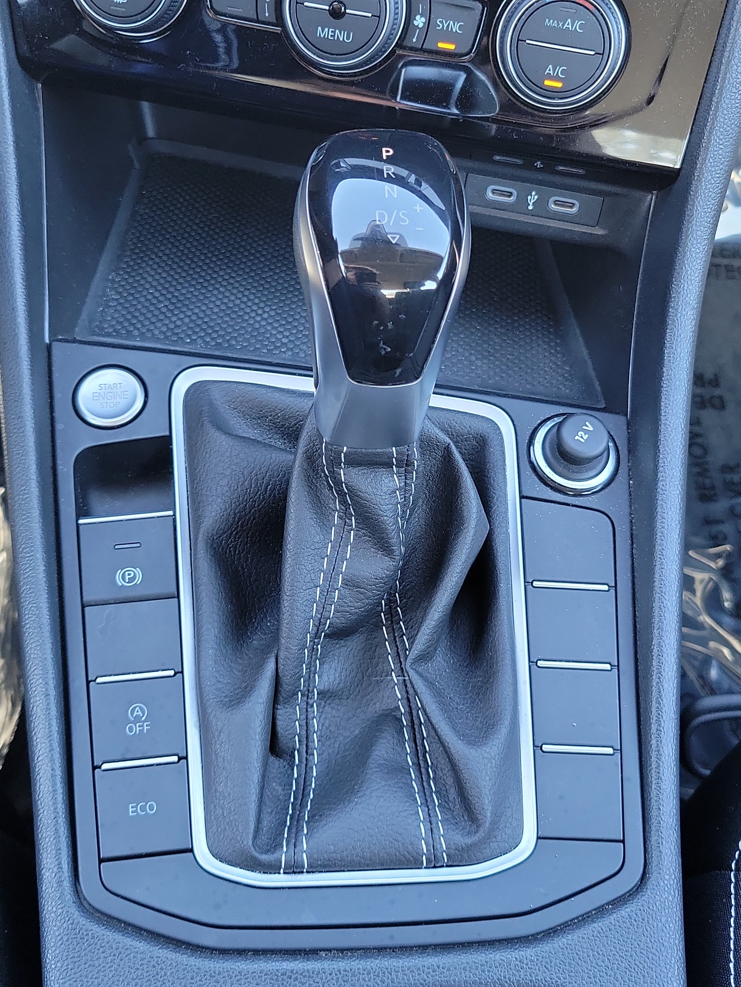 2024 Volkswagen Jetta SE - Photo 26