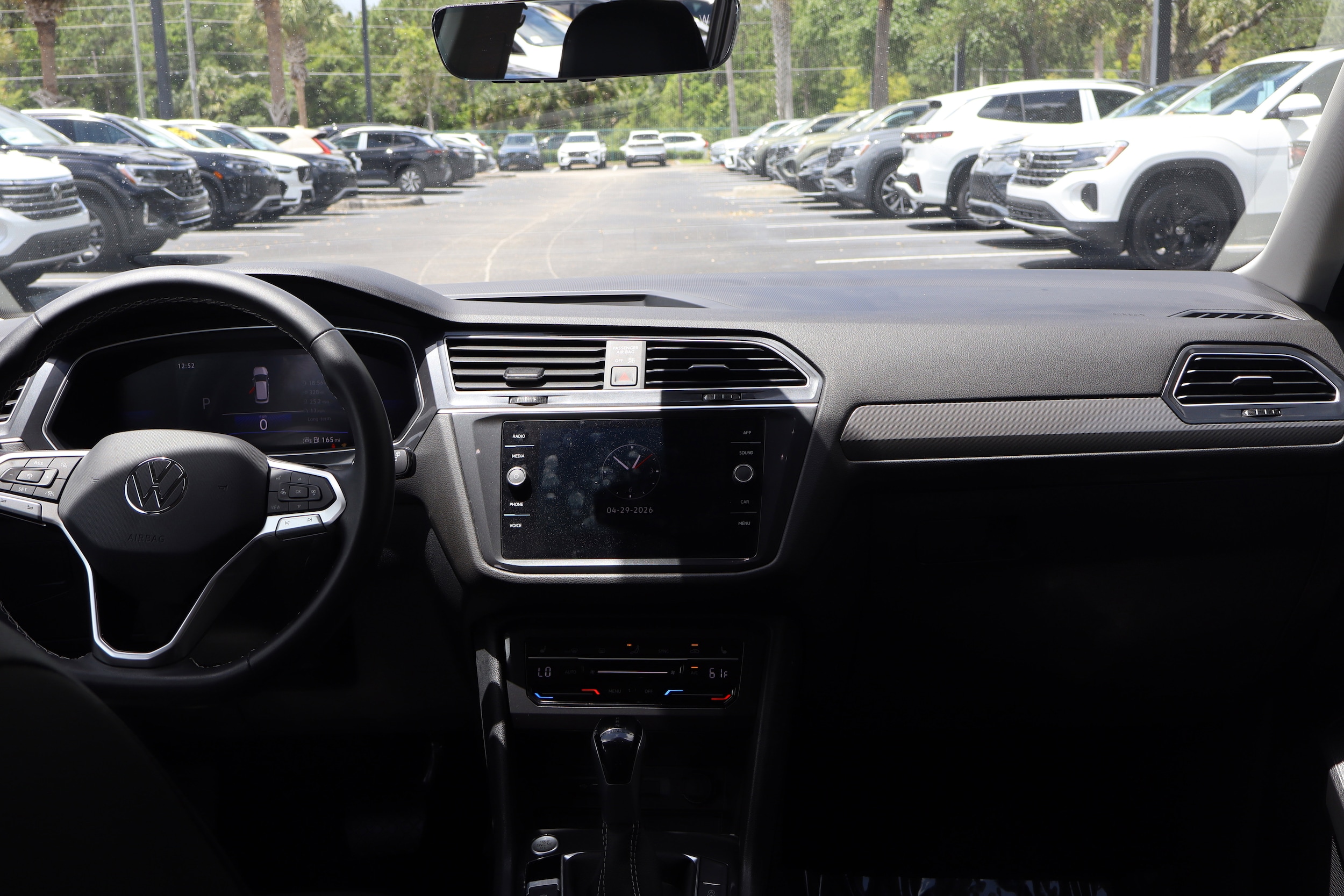 2023 Volkswagen Tiguan SE - Photo 21