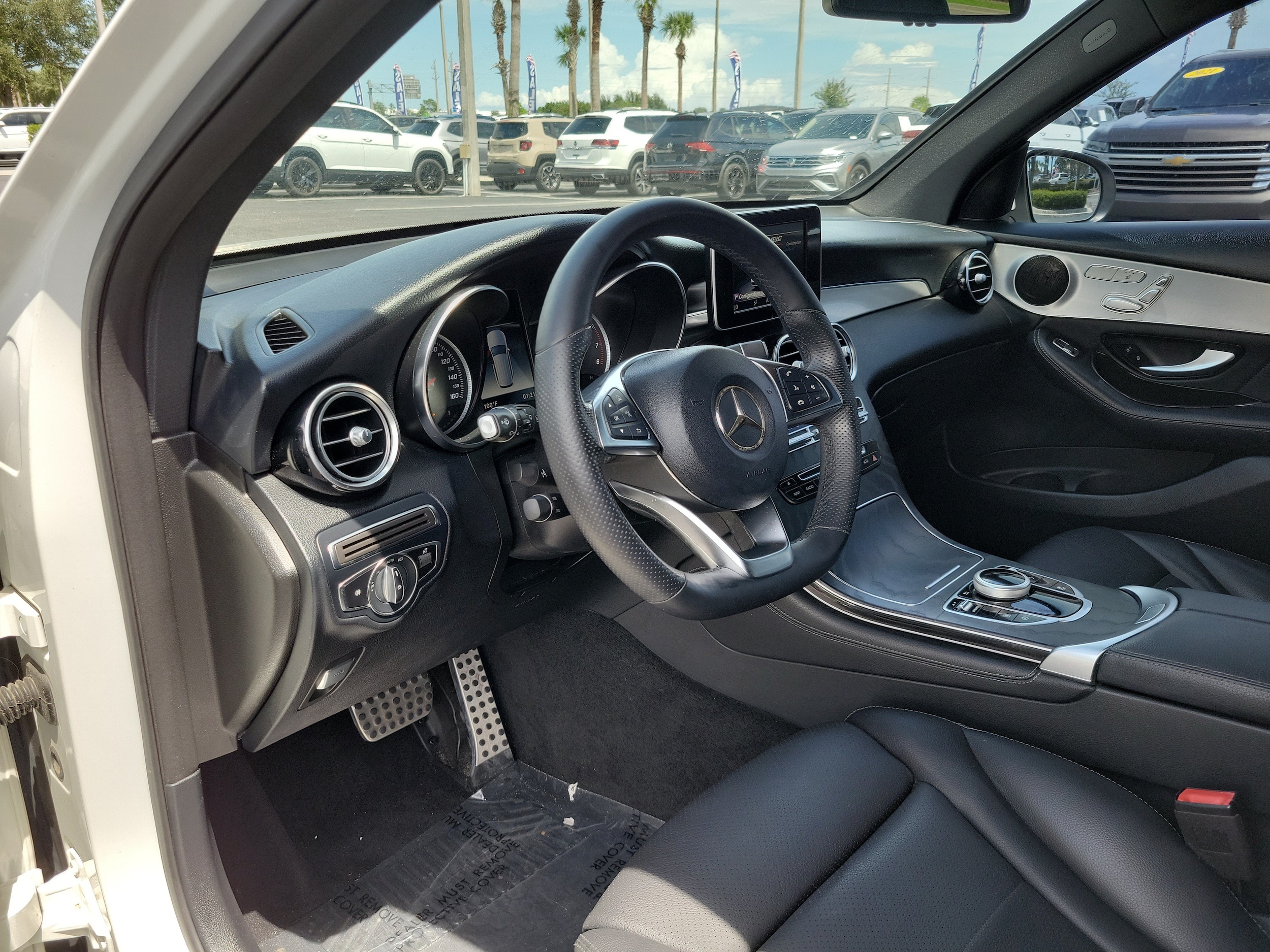 2019 Mercedes-Benz GLC GLC300 - Photo 16