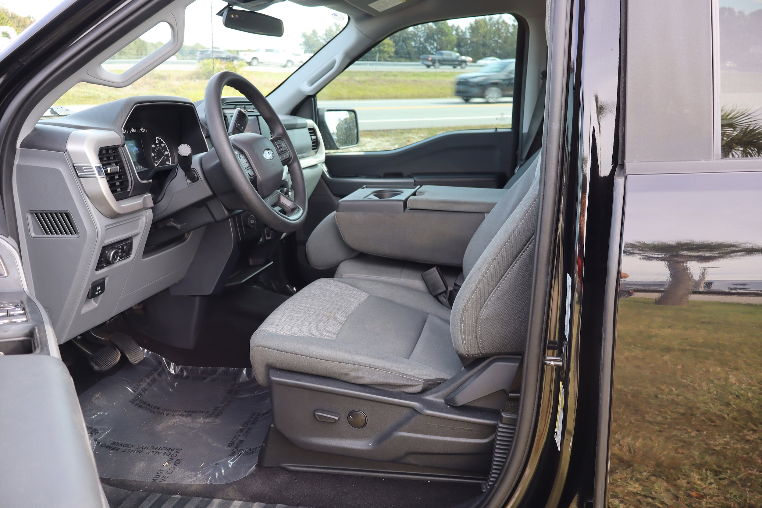 2023 Ford F-150 XLT - Photo 14