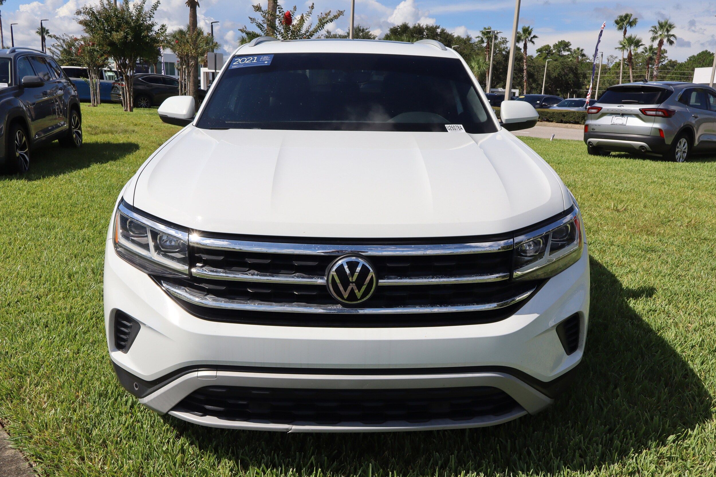 2021 Volkswagen Atlas Cross Sport V6 SE Technology photo 3