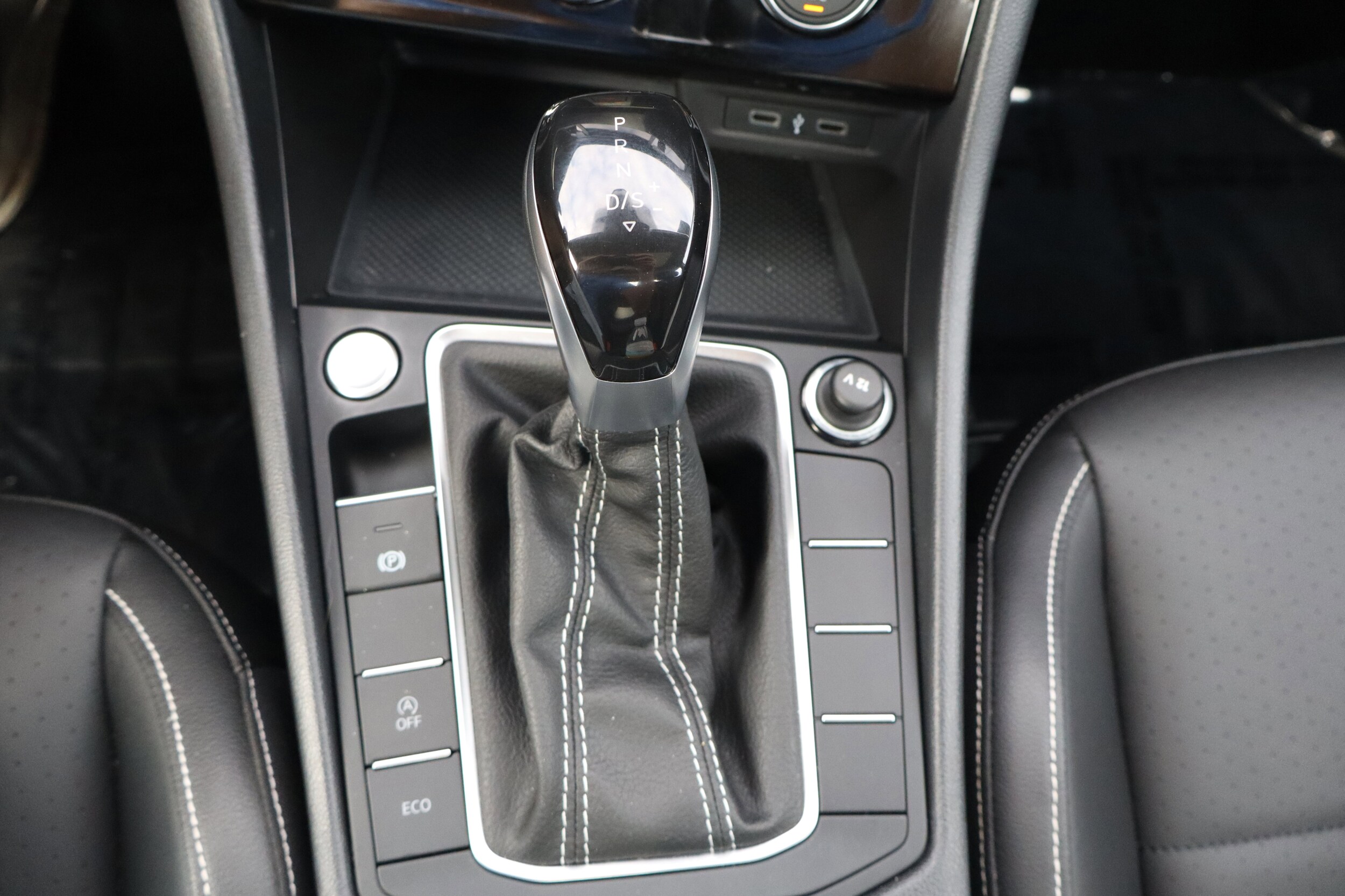2022 Volkswagen Jetta SE - Photo 22