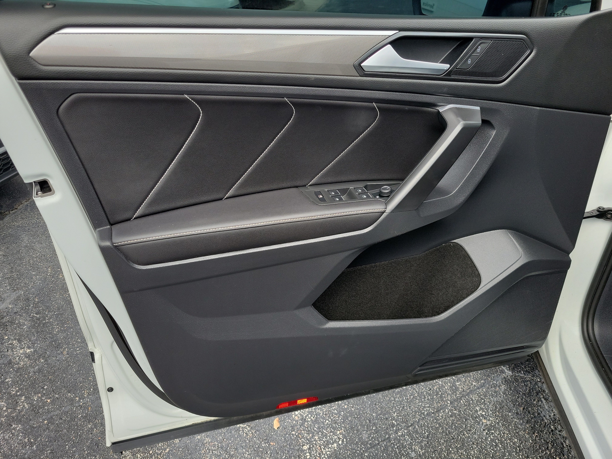 2023 Volkswagen Tiguan SE R-LINE BLACK - Photo 14