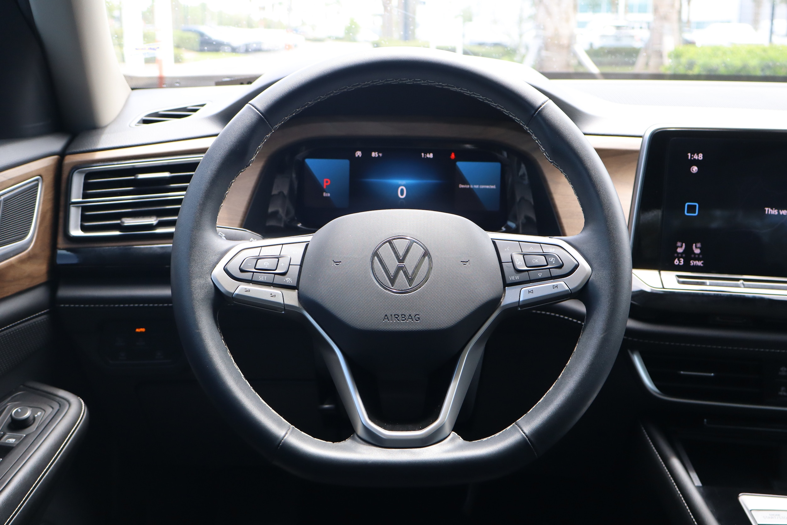 2024 Volkswagen Atlas SE w/Tech - Photo 17