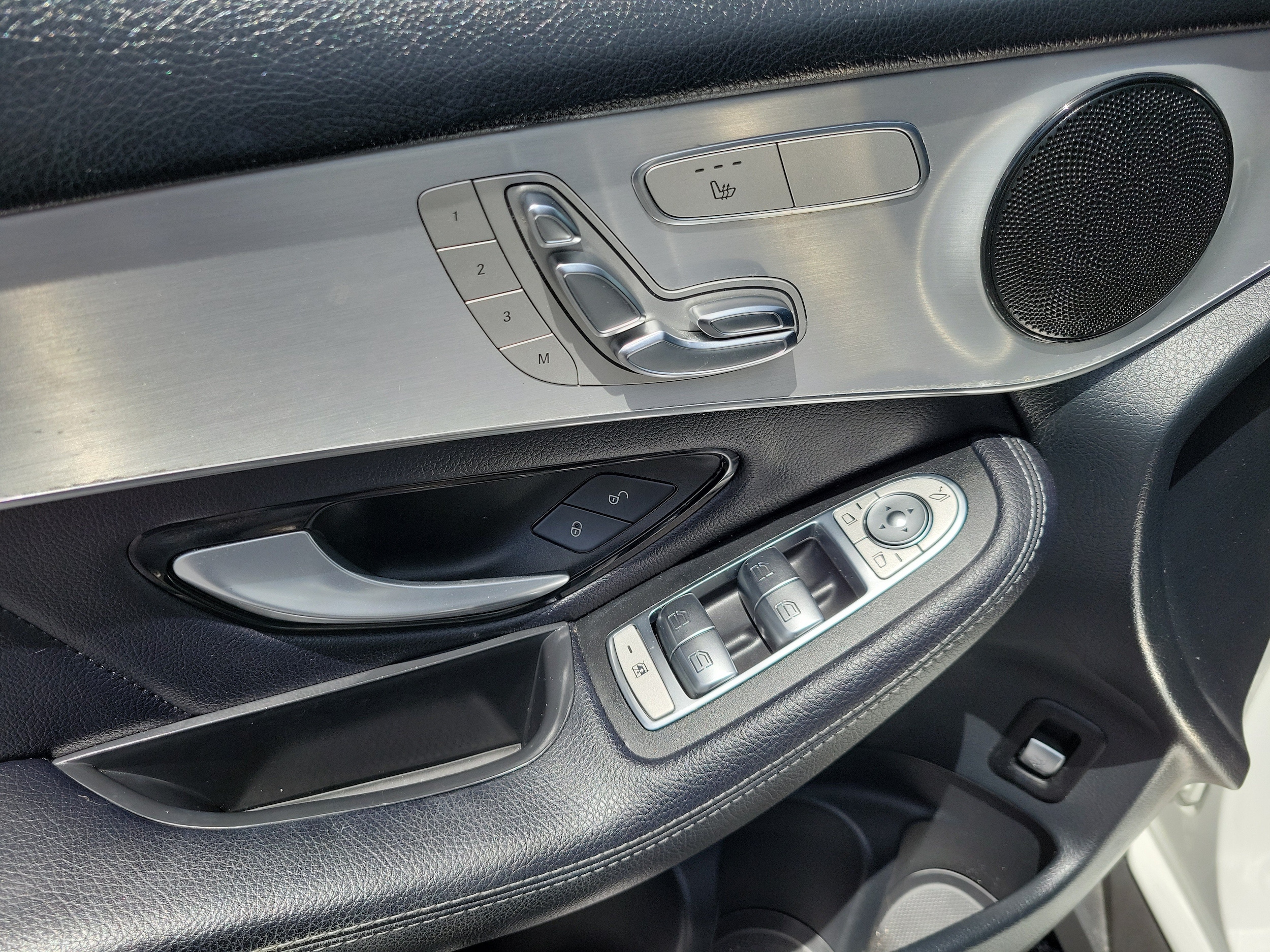 2019 Mercedes-Benz GLC GLC300 - Photo 14