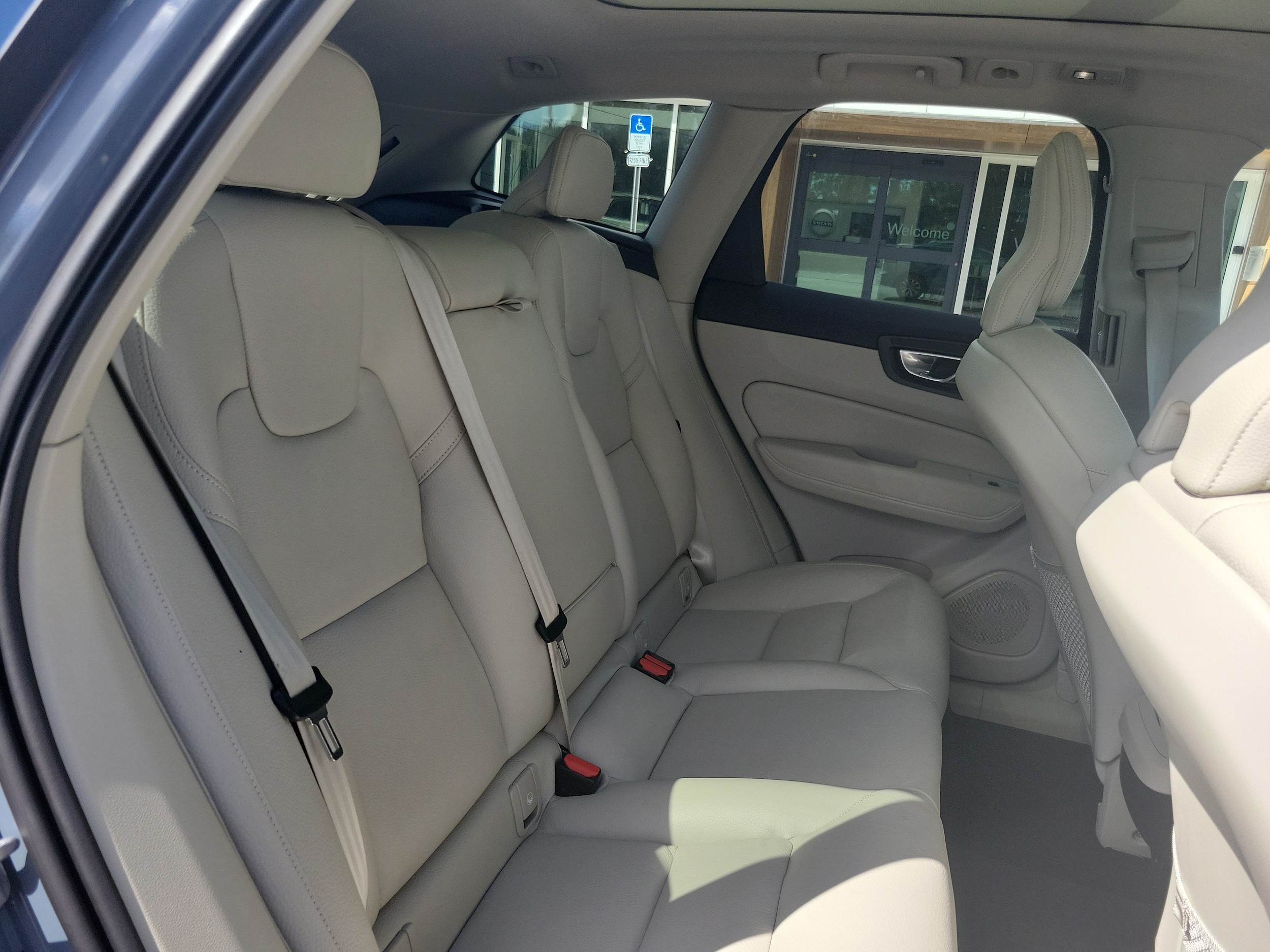 2024 Volvo XC60 Plus - Photo 7