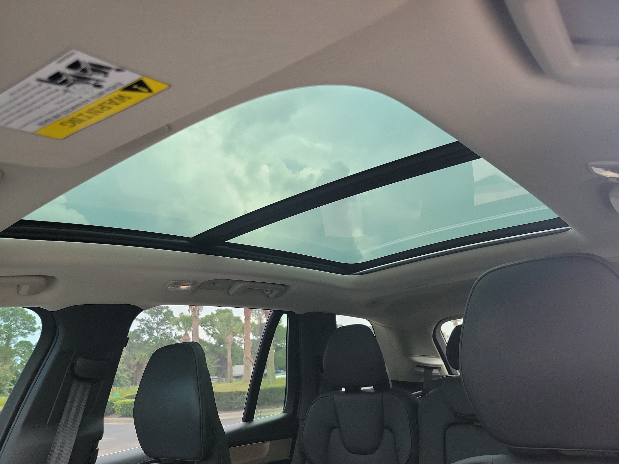 2025 Volvo XC90 Plus - Photo 11