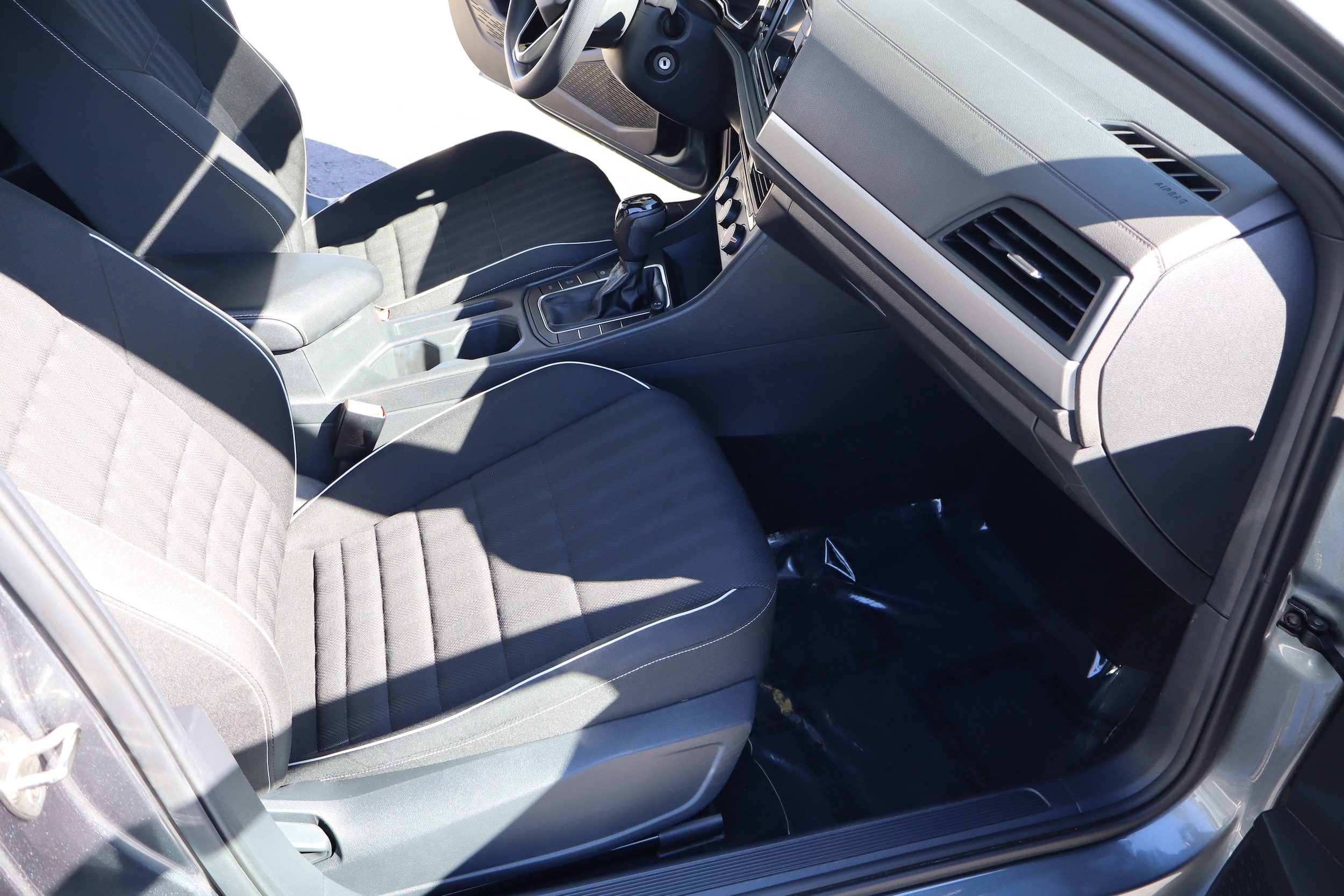 2022 Volkswagen Jetta Sport - Photo 19