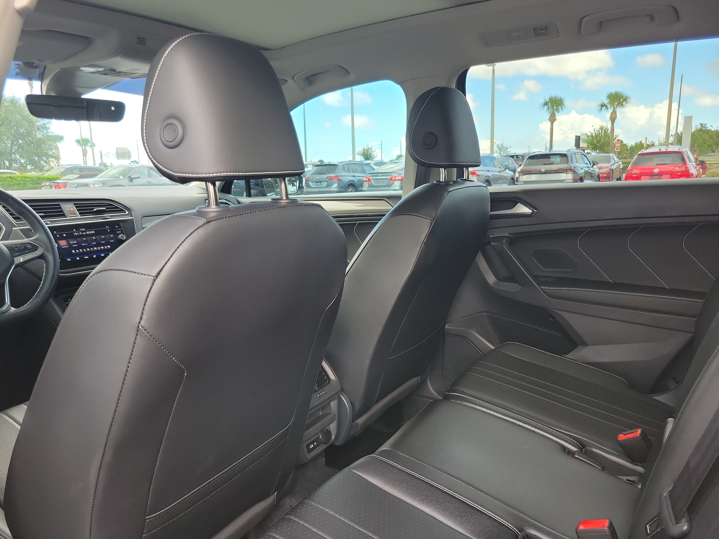 2024 Volkswagen Tiguan SE - Photo 9