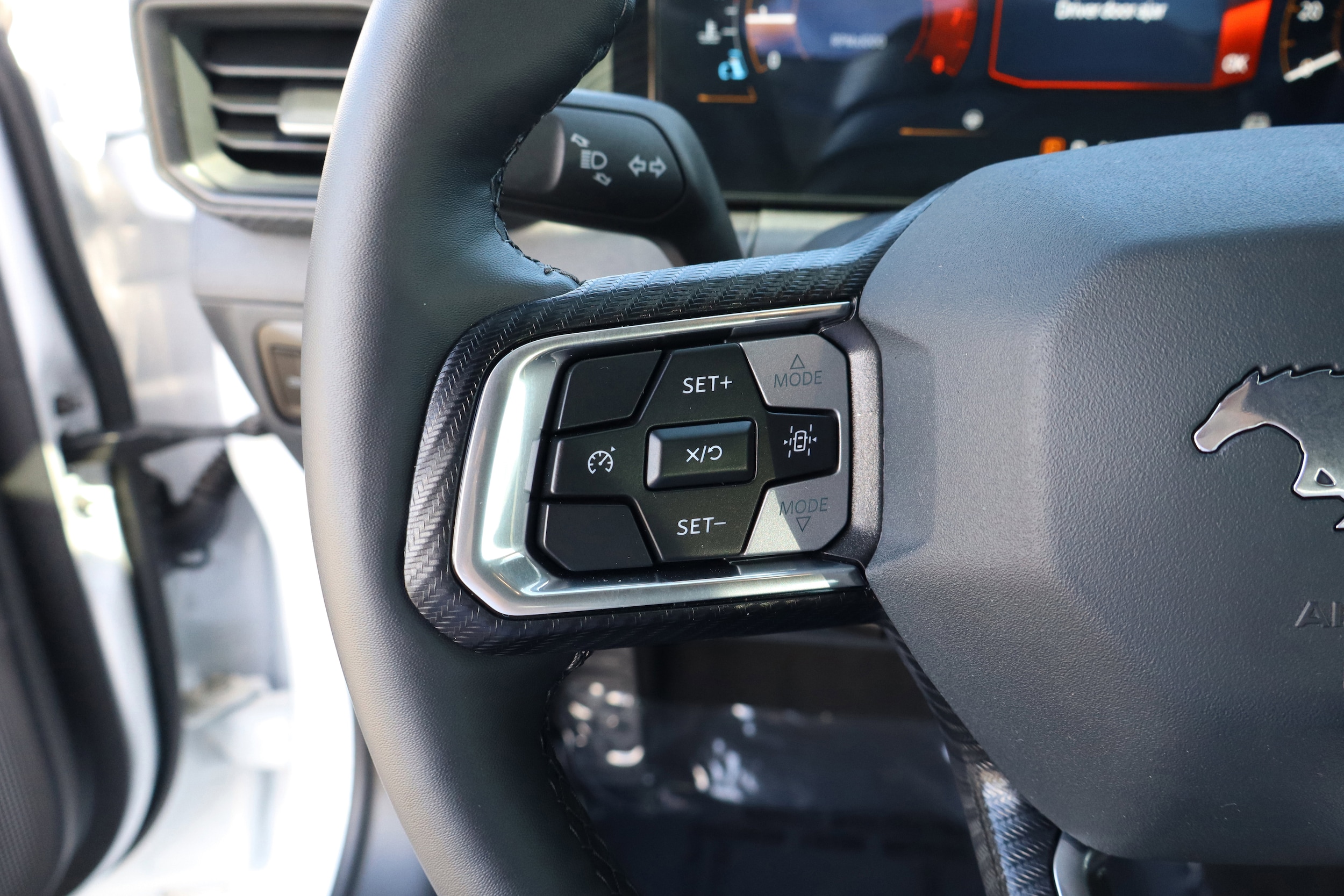 2025 Ford Mustang EcoBoost - Photo 16