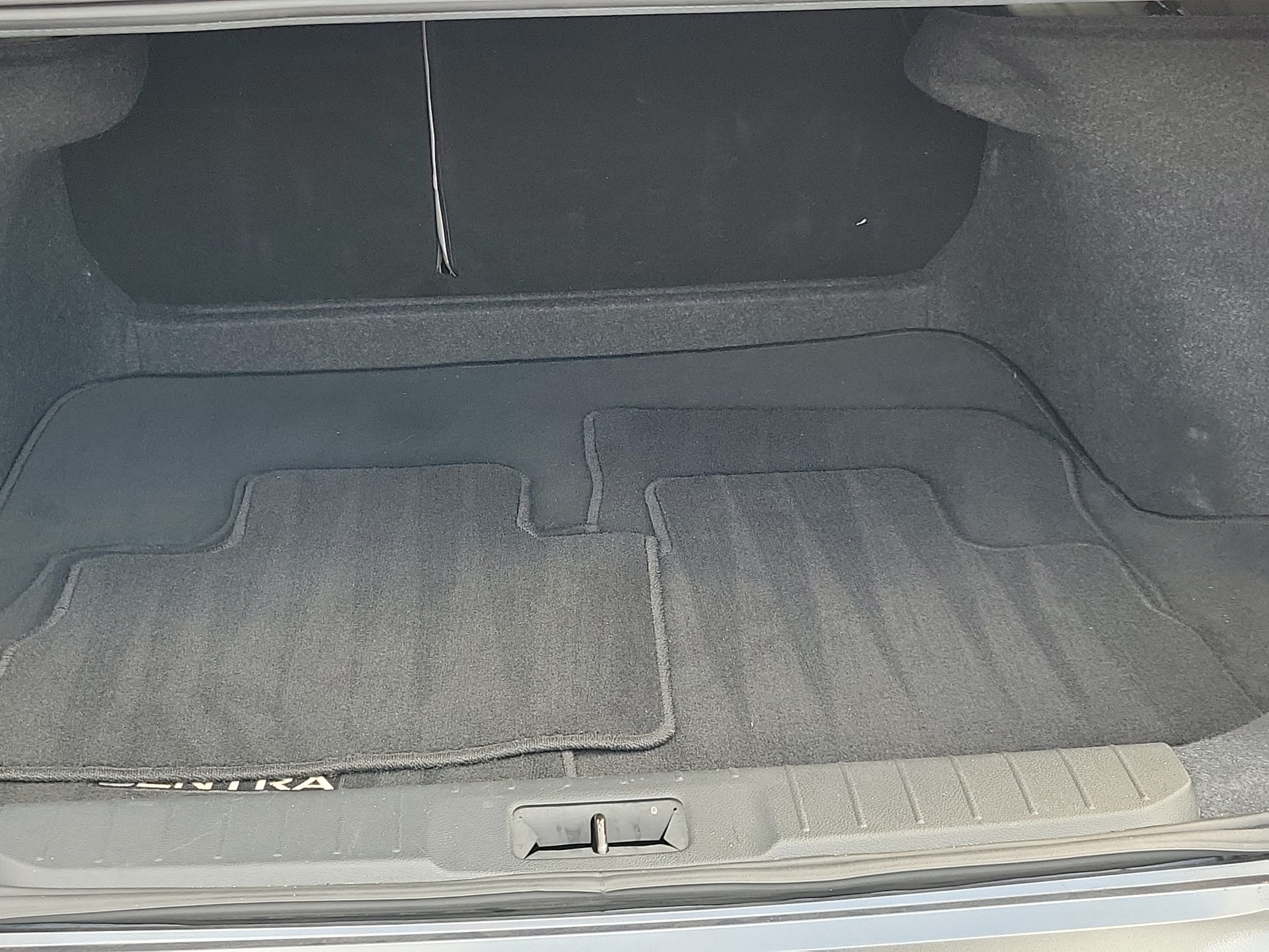 2021 Nissan Sentra SV - Photo 9