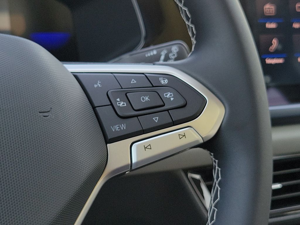 2023 Volkswagen Taos SE - Photo 24