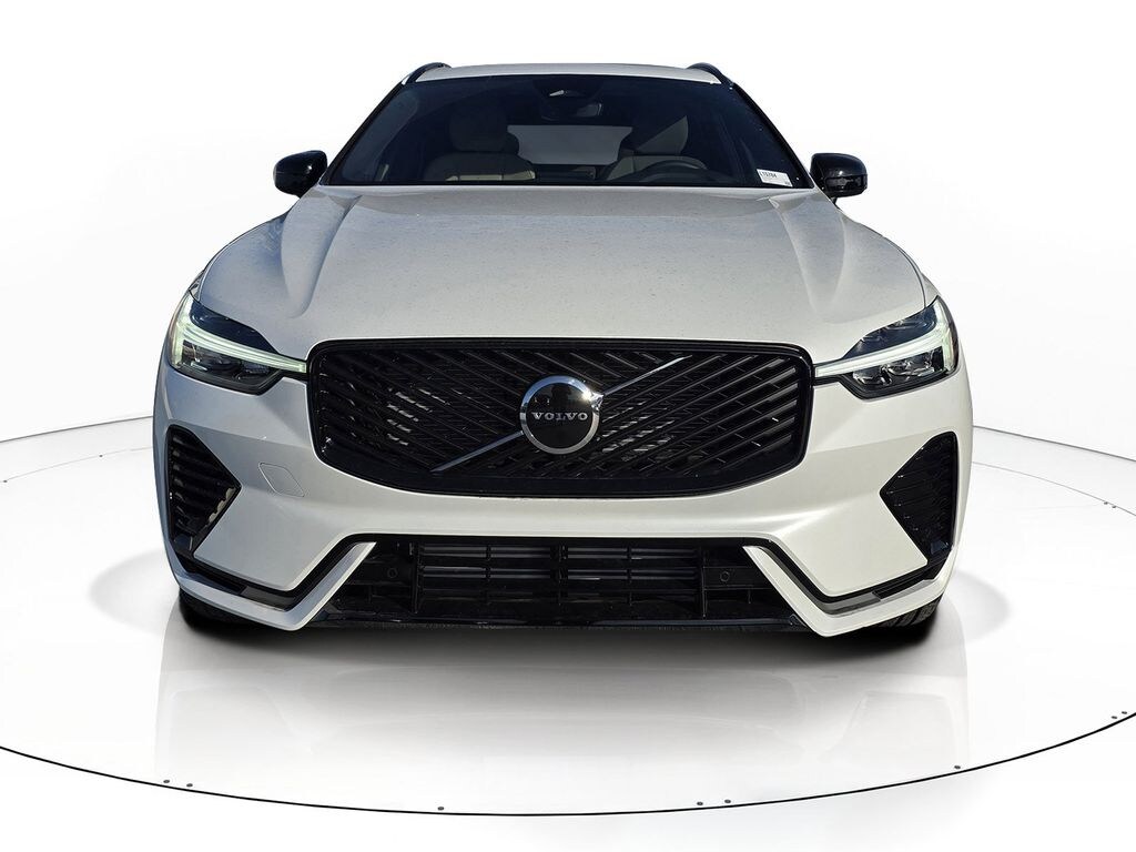 New 2026 Volvo XC60 plug-in hybrid T8 Core SUV