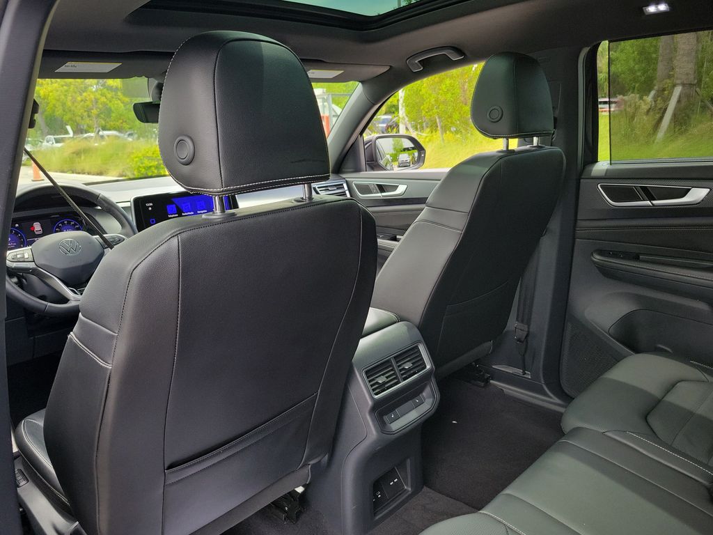 2024 Volkswagen Atlas Cross Sport SEL R-LINE - Photo 13