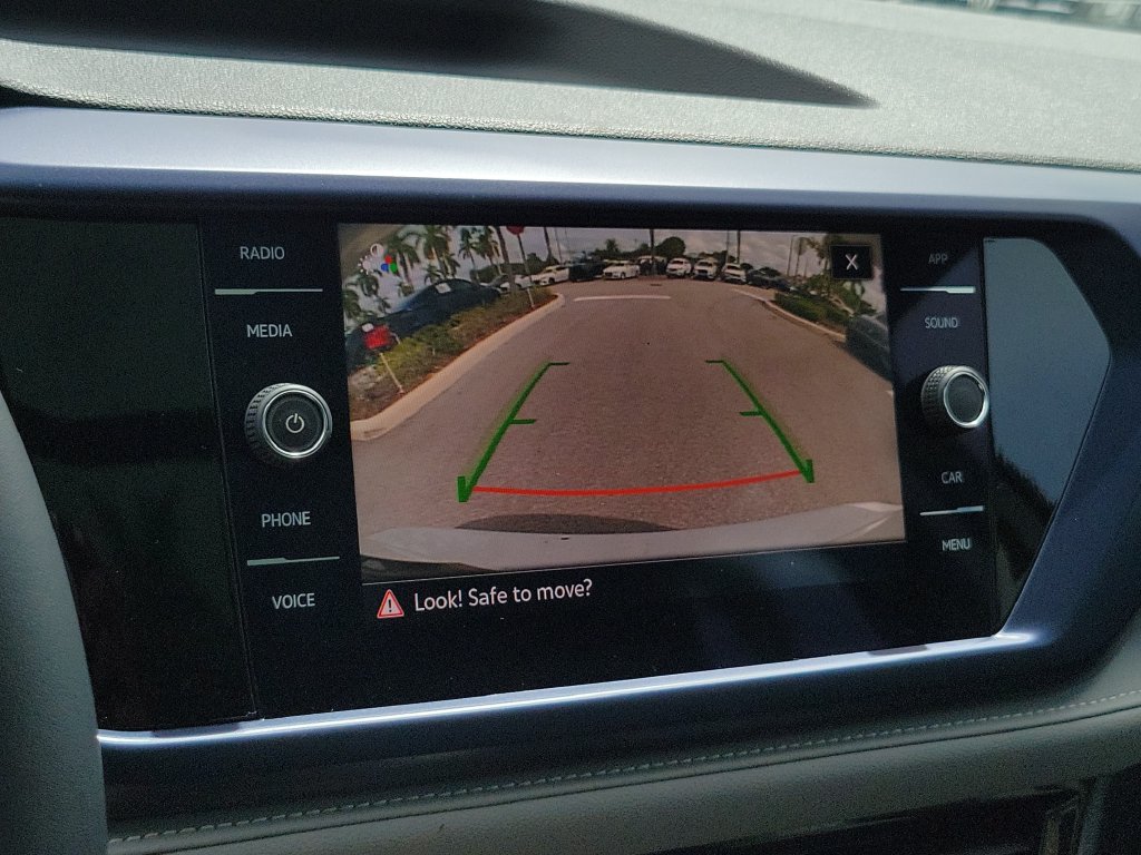 2024 Volkswagen Taos SE - Photo 29