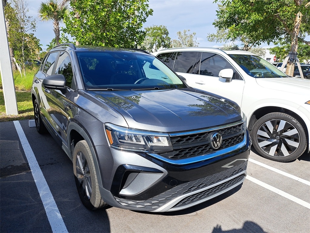 2024 Volkswagen Taos S's photo