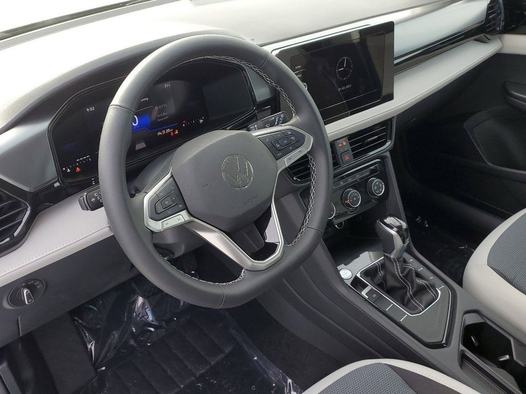 2025 Volkswagen Taos S - Photo 22
