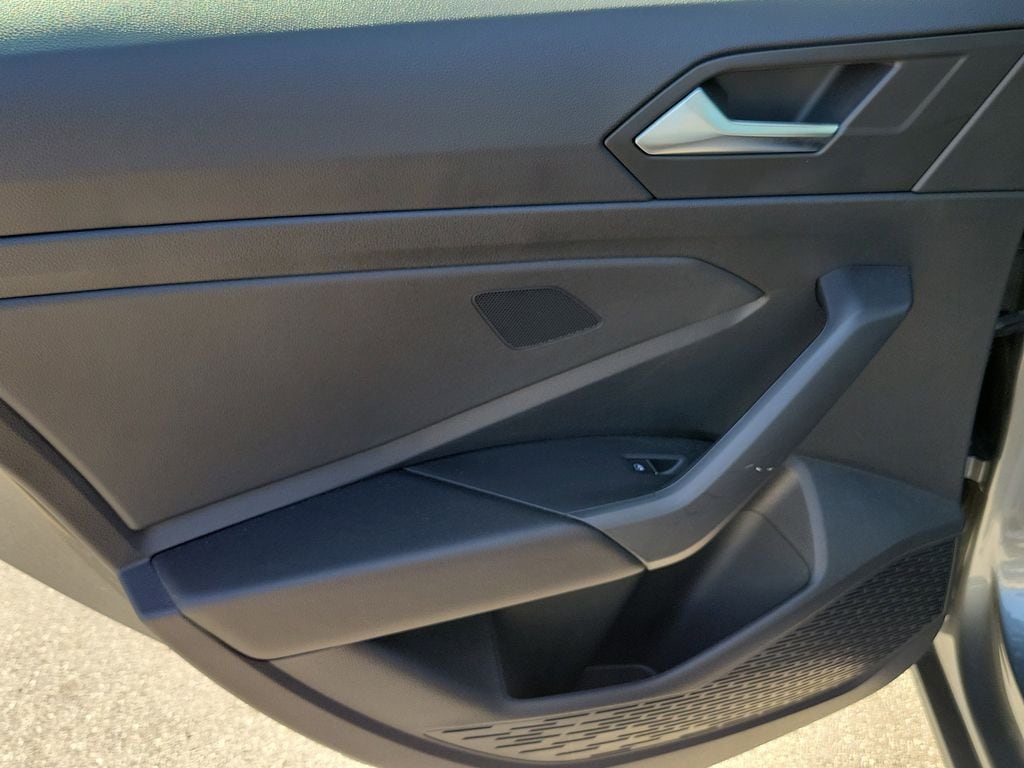 2023 Volkswagen Jetta S - Photo 8