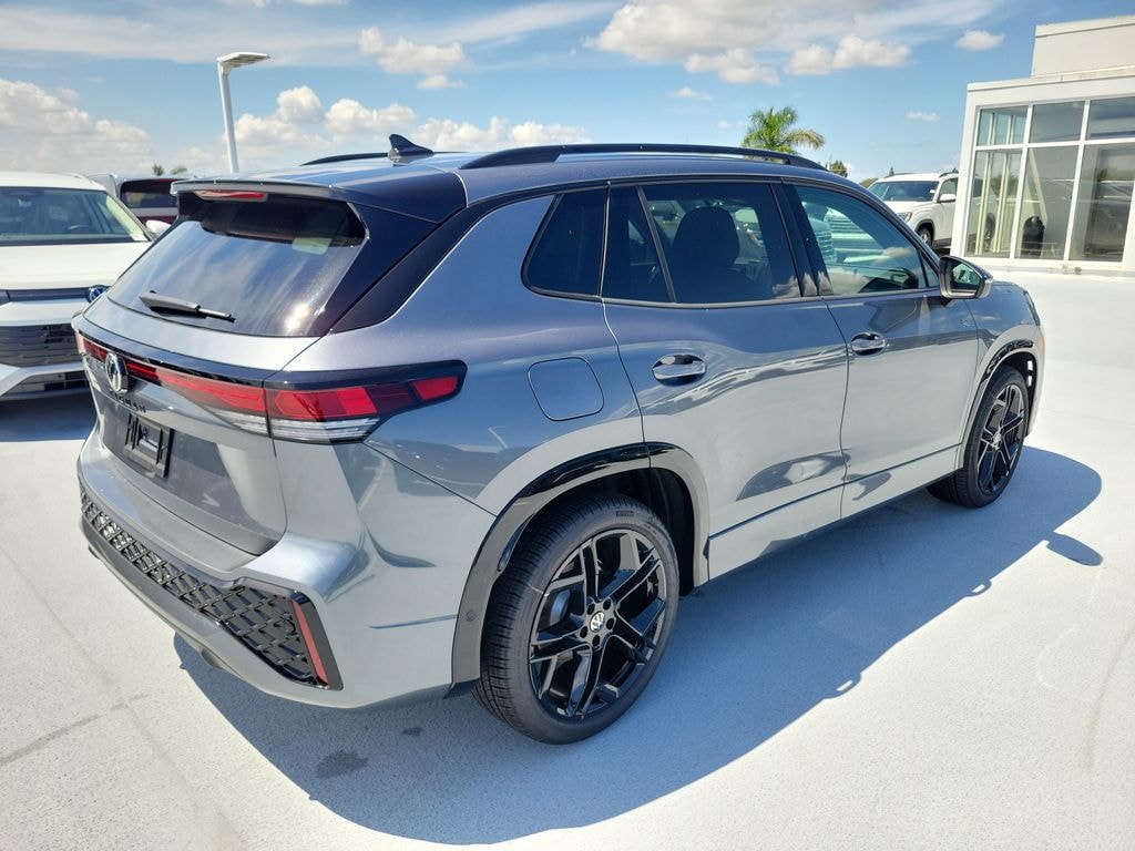 New 2026 Volkswagen Tiguan SE R-Line Black SUV