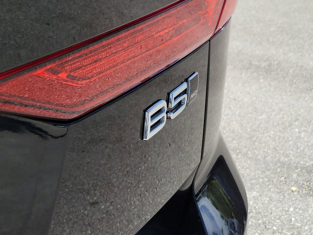 2024 Volvo XC60 Core - Photo 6