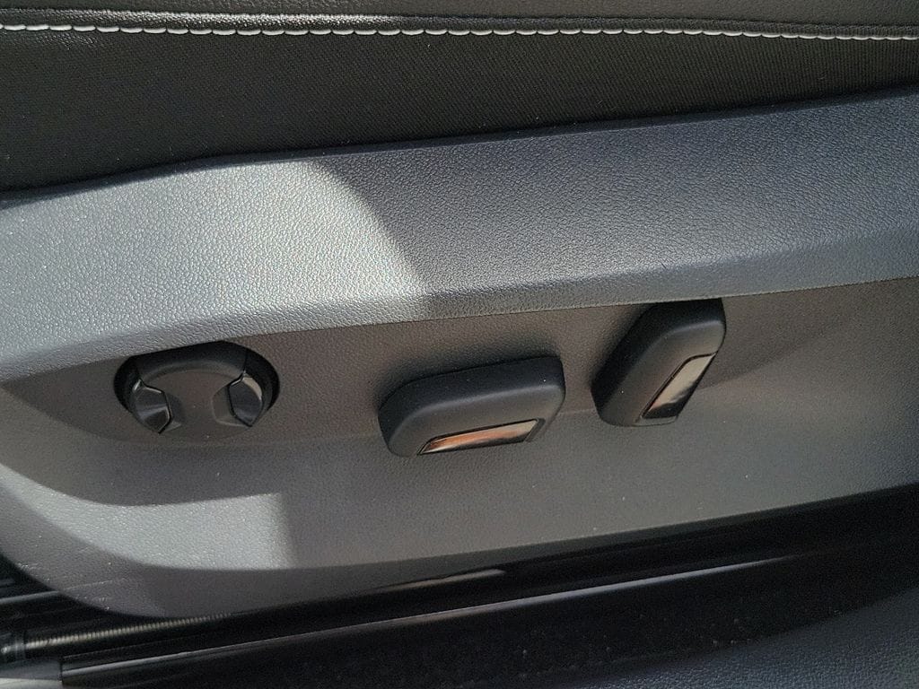 2023 Volkswagen Taos SE - Photo 24