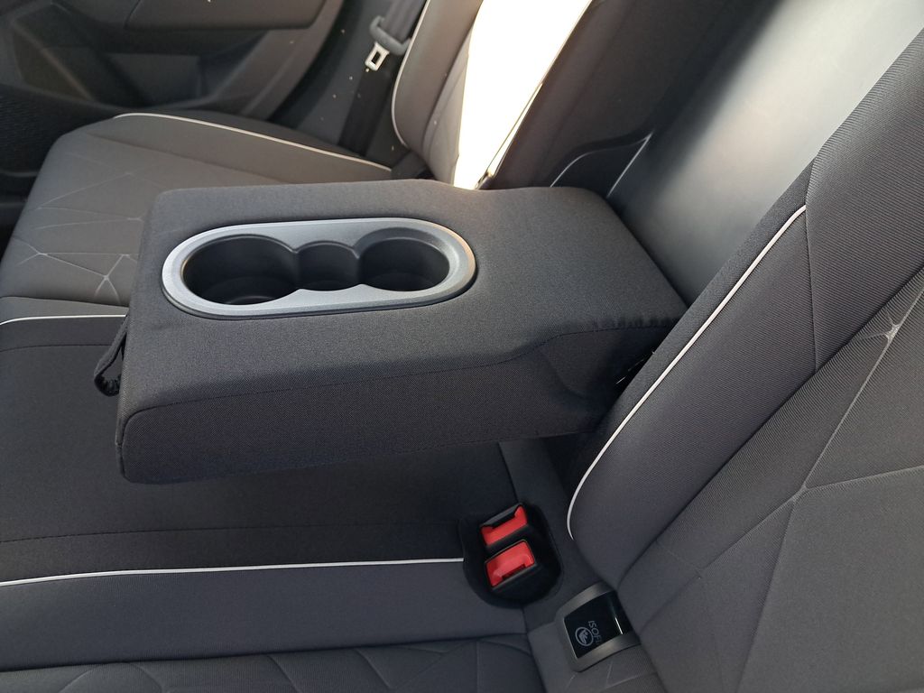 2025 Volkswagen Jetta Sport - Photo 12