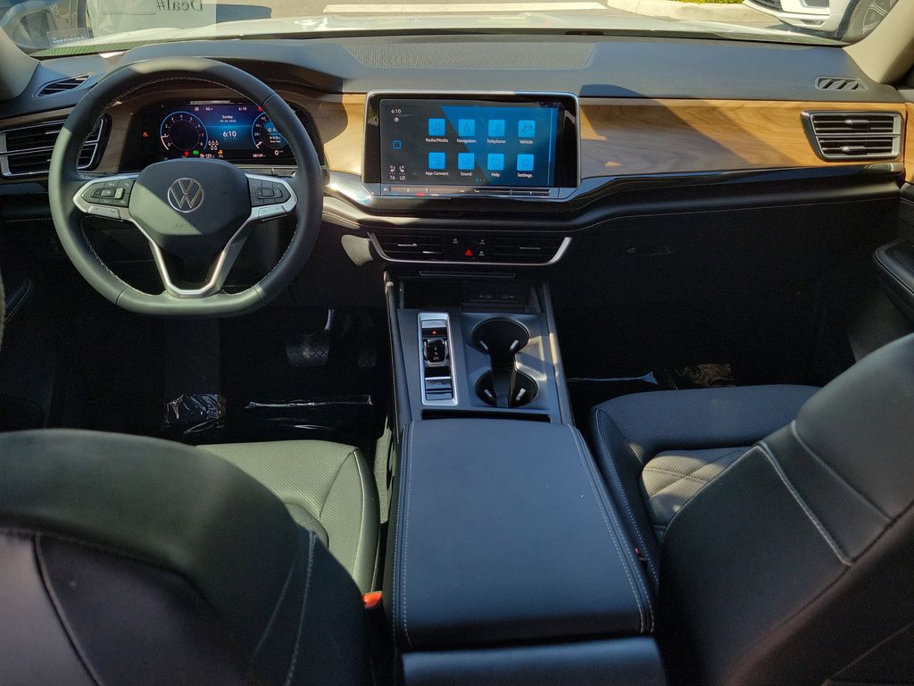 2024 Volkswagen Atlas SE - Photo 14