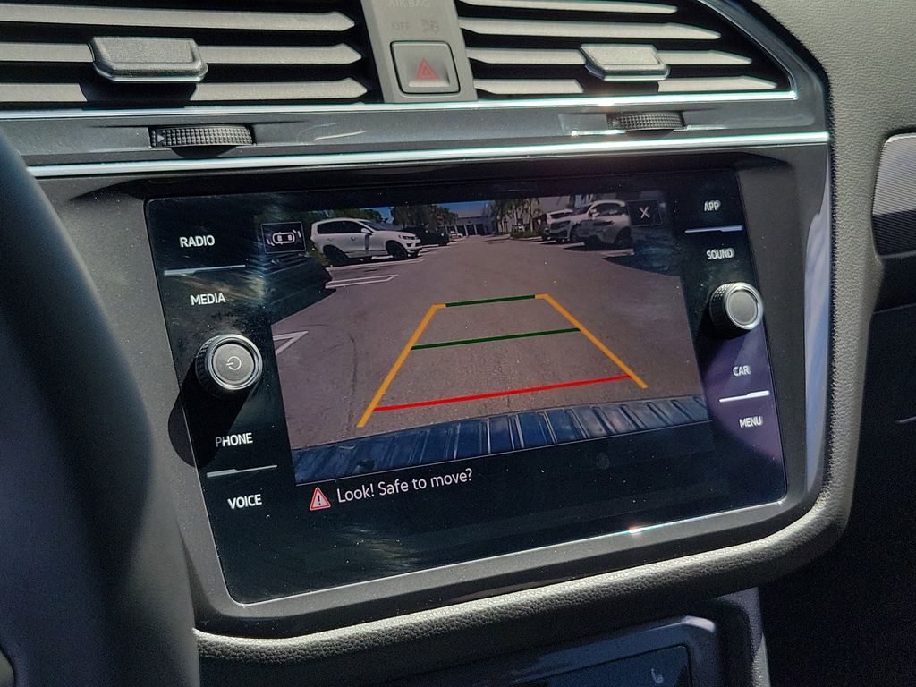 2023 Volkswagen Tiguan SE - Photo 28