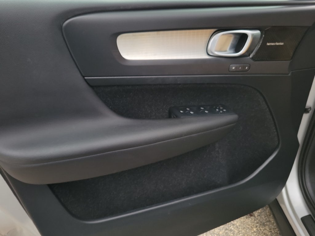 2019 Volvo XC40 Momentum - Photo 17