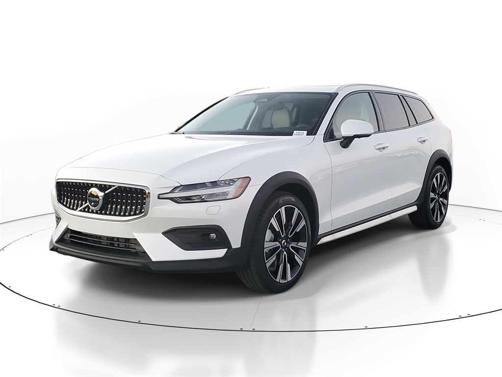 New 2026 Volvo V60 Cross Country B5 Ultra Wagon