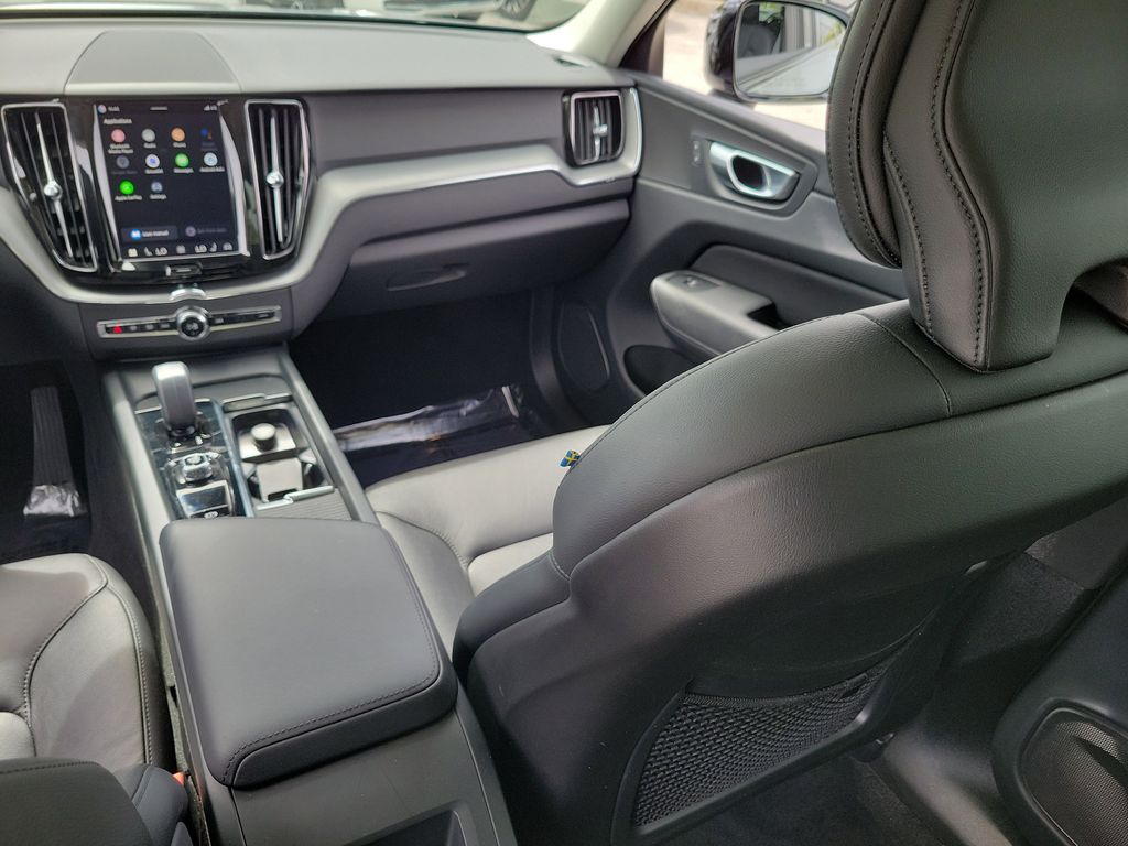 2024 Volvo XC60 Core - Photo 16