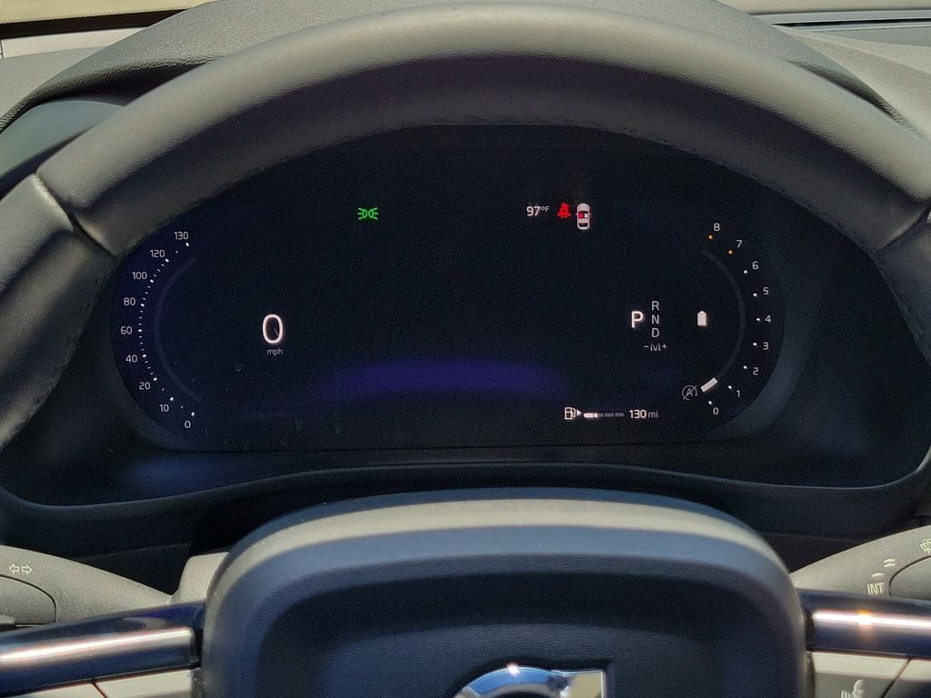 2023 Volvo XC40 Plus - Photo 26