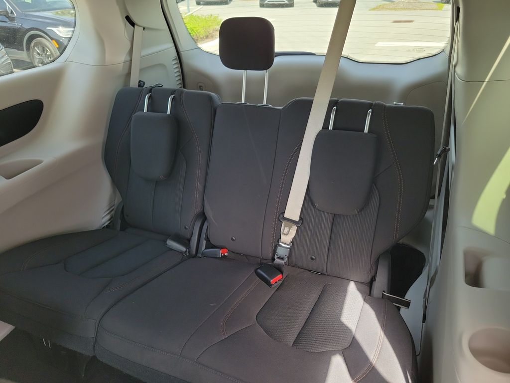2019 Chrysler Pacifica Touring Plus - Photo 9