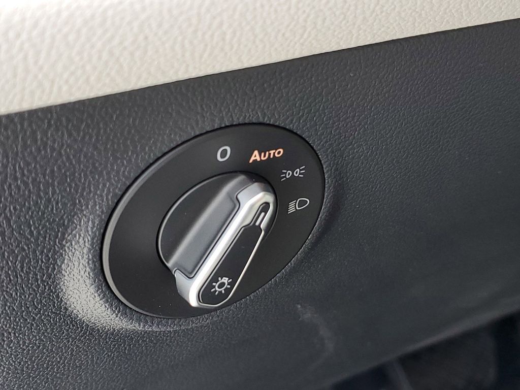 2025 Volkswagen Taos S - Photo 26