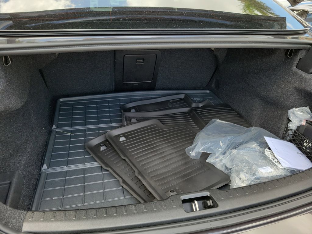 2024 Volvo S60 Plus - Photo 7
