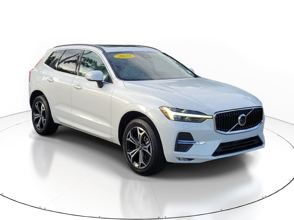 2022 Volvo XC60 Momentum