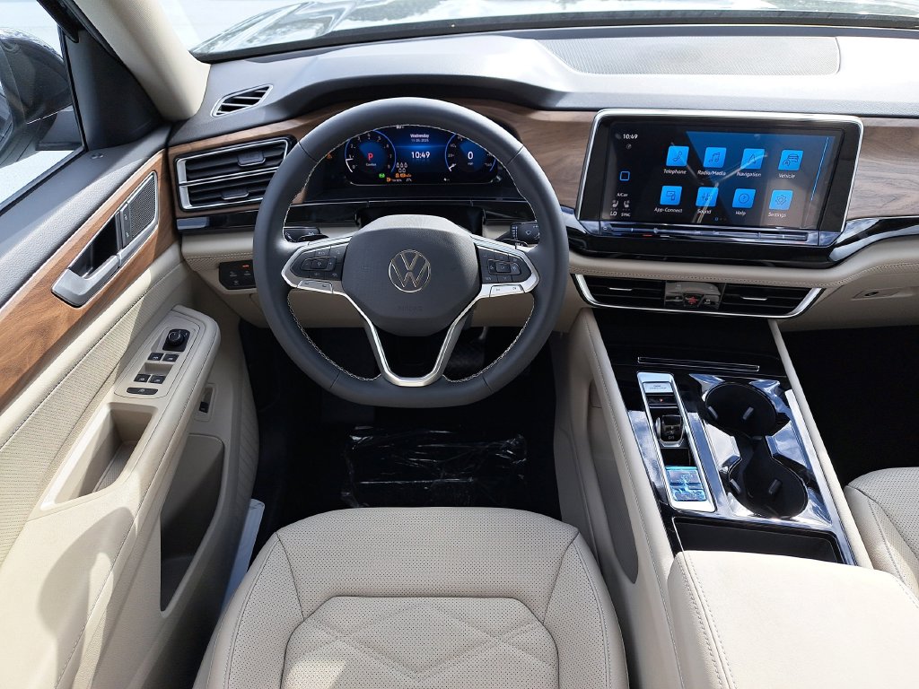 2026 Volkswagen Atlas SE w/Tech - Photo 15
