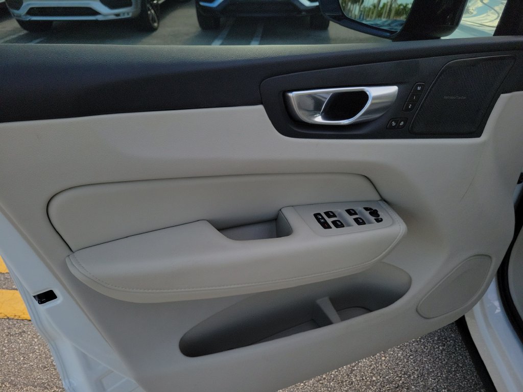 2025 Volvo XC60 Ultra - Photo 17