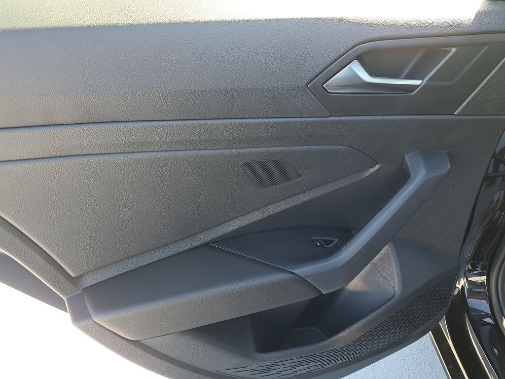 2025 Volkswagen Jetta Sport - Photo 9