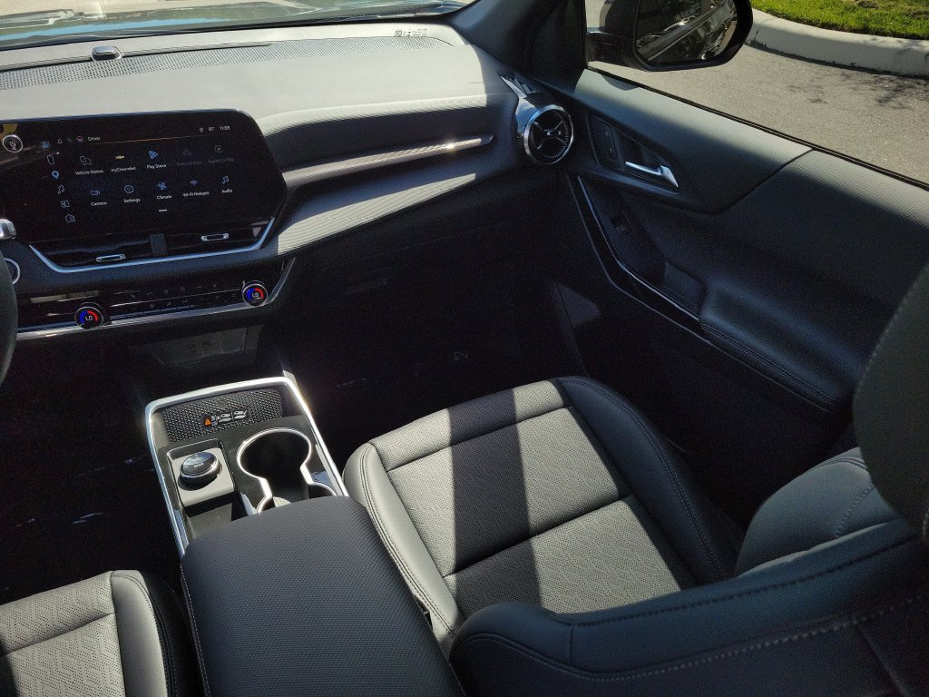 2027 Chevrolet Equinox LT - Photo 16