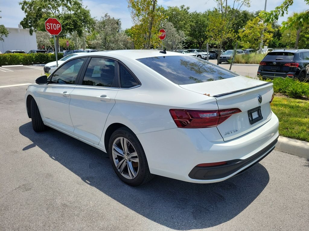 Used 2024 Volkswagen Jetta 1.5T SE Sedan